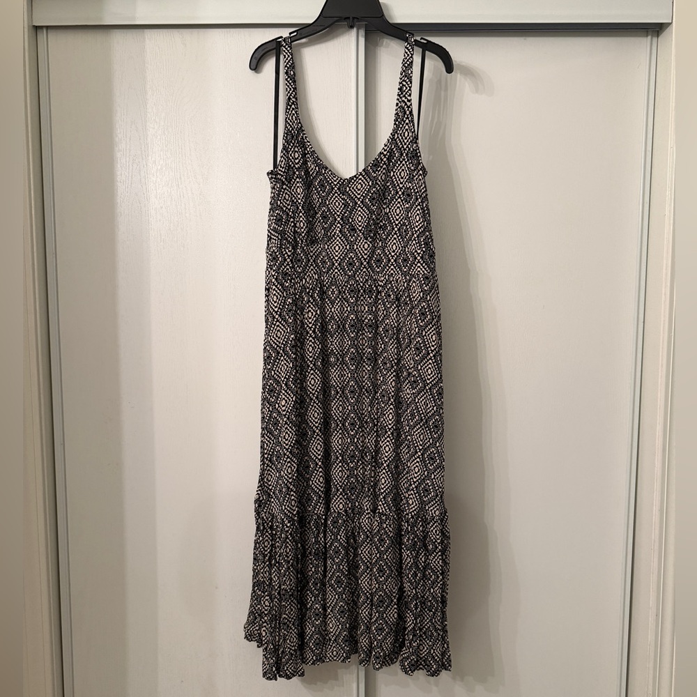 Torrid Black and White Geometric Midi Dress